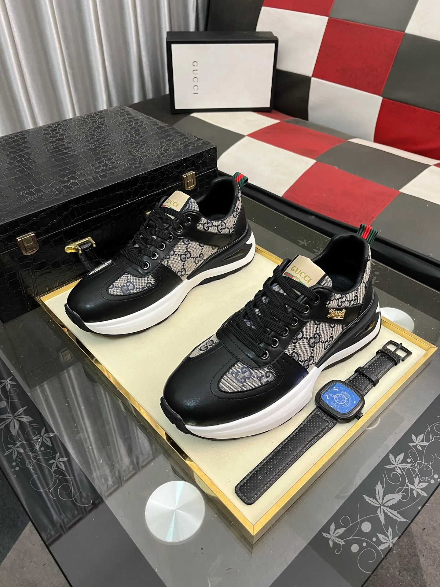 Men's Men's Shoes💰458⌚️⌚️[GUCCI] Gucci men's casual shoes are absolutely popular🔥The ultimate matching item for trendy men! The charm of super texture is irresistible, the main recommendation, the flower leather color is bright! The upper is made of high-quality brand printed fabric with cowhide, breathable leather lining and wear-resistant rubber sole, noble and elegant! Extremely comfortable🎁🎁You can be as handsome as you want💪 38-443️⃣colors available